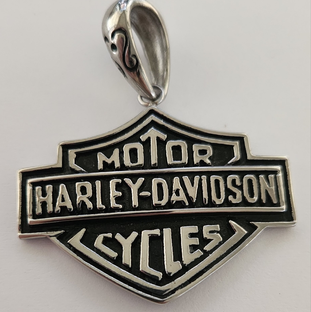 H-D Bar & Shield Pendant